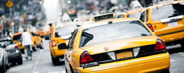 Quels sont les avantages de recourir à des services de taxis urbains partages